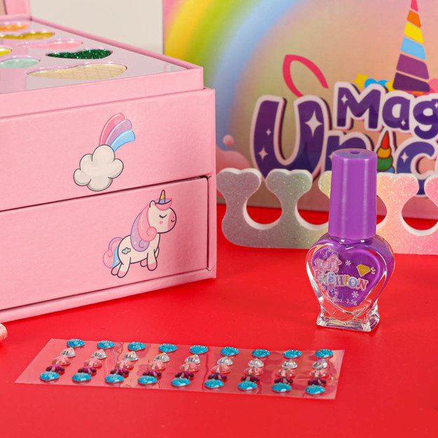 Makiažo ir nagų rinkinys makiažas kosmetika &scaron;e&scaron;ėliai lakai stalčiai vienaragis