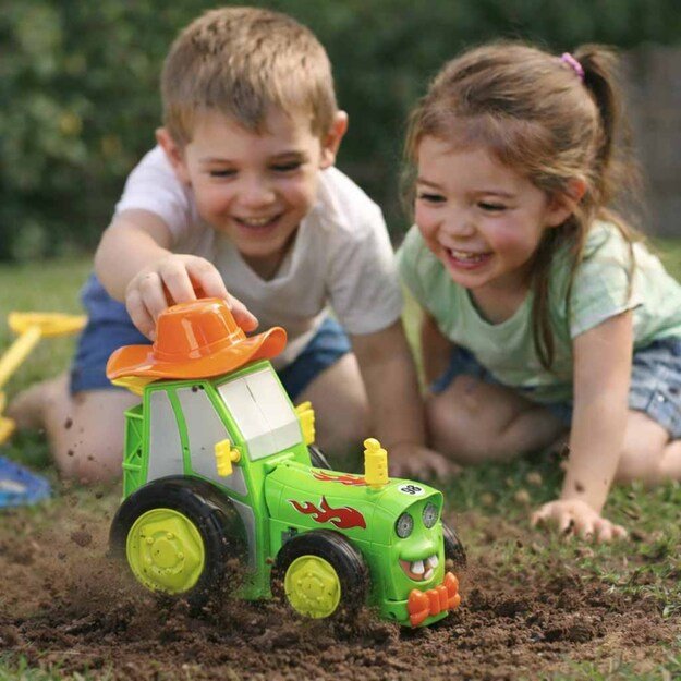 Traktorius RC traktorius &scaron;okinėja &scaron;okių garsas žalias