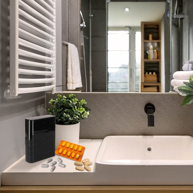 Vaistų tablečių organizatoriaus konteineris juodas