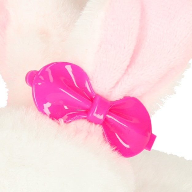 Morkų triu&scaron;is triu&scaron;is pliu&scaron;inis vaik&scaron;to juda ausimis