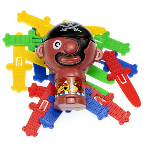 Arkadinis žaidimas - Pašėlęs piratas statinėje Dūris piratui 