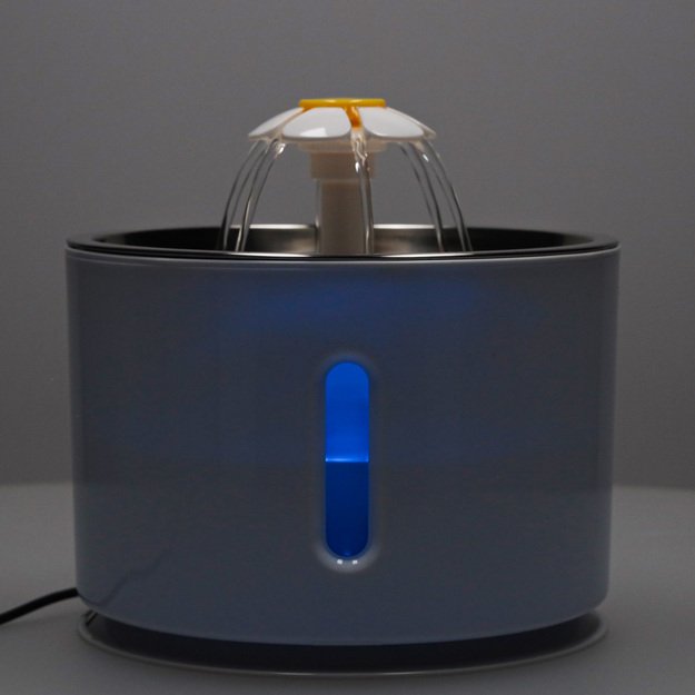 Gertuvė &scaron;uniui ir katei automatinė USB LED gertuvė 2,4 l valymo filtras