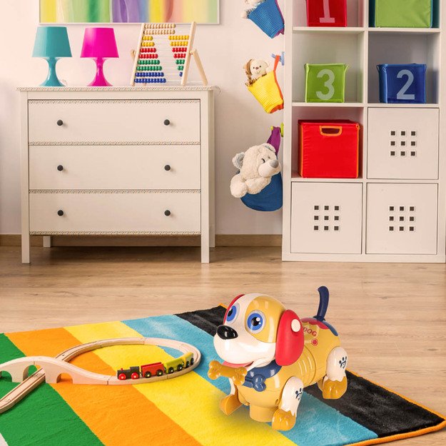 Interaktyvus &scaron;uo su kaulu robotas reaguoja į prisilietimą