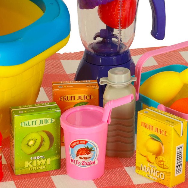 Pikniko krep&scaron;elis vaisių sultys gėrimai maisto produktai užkandžiai i&scaron;kylai