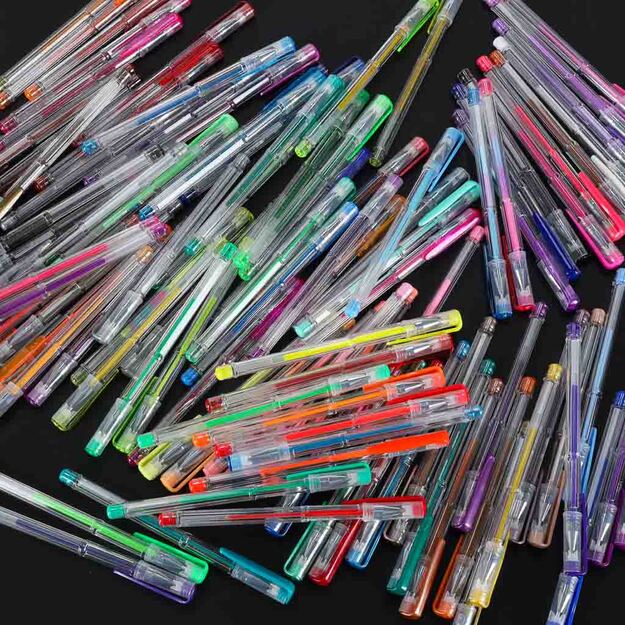 Spalvoti geliniai ra&scaron;ikliai dėkle 100 vnt. + 100 pildomųjų talpyklų