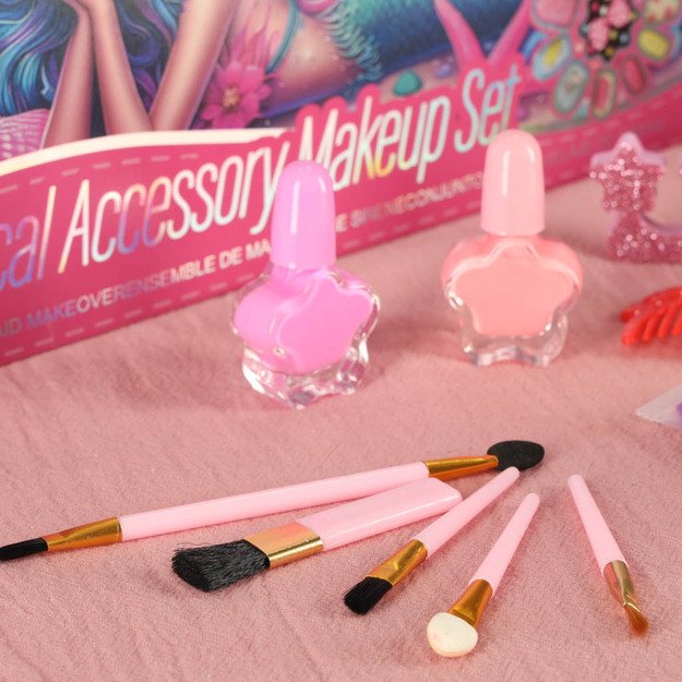 Makiažo ir nagų rinkinys kosmetika makiažas kosmetika &scaron;e&scaron;ėliai lakai stalčiai undinė