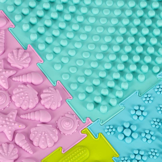 Sensorinis kilimėlis montessori pėdų masažo dėlionė 8 dalių pastelinės spalvos